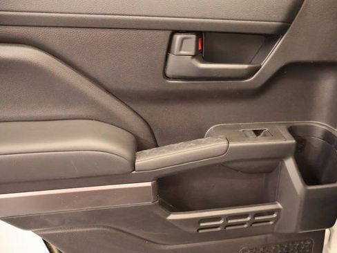 Used 2025 Toyota 4Runner SR5 image 27