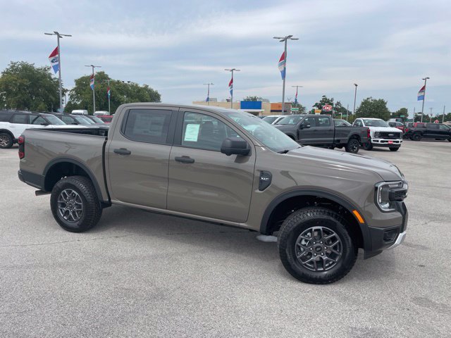 New 2026 Ford Ranger XLT w/ Equipment Group 301A High AWD/4WD image 2