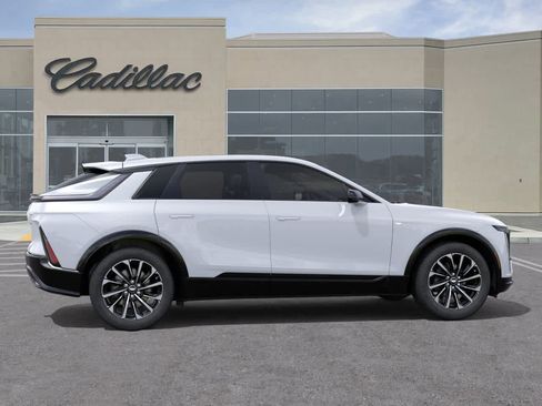 New 2026 Cadillac Lyriq Sport image 5