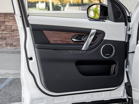 Used 2024 Land Rover Discovery Sport S image 12