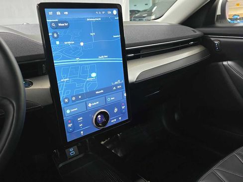 Used 2022 Ford Mustang Mach-E Select image 31