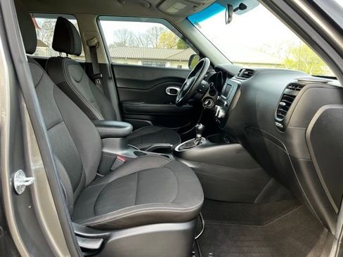Used 2017 Kia Soul image 21