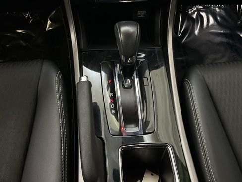 Used 2017 Honda Accord Sport image 21
