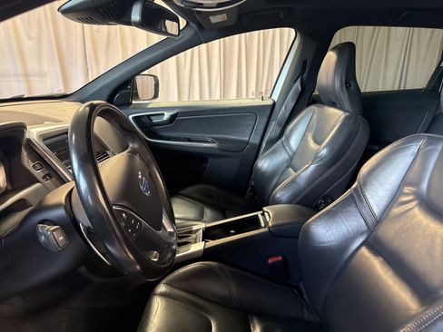 Used 2015 Volvo XC60 T6 Platinum image 20