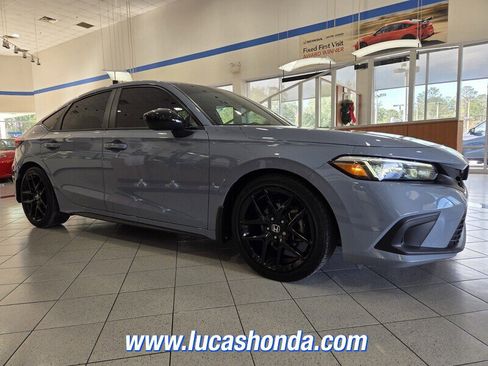 Used 2024 Honda Civic Sport image 3