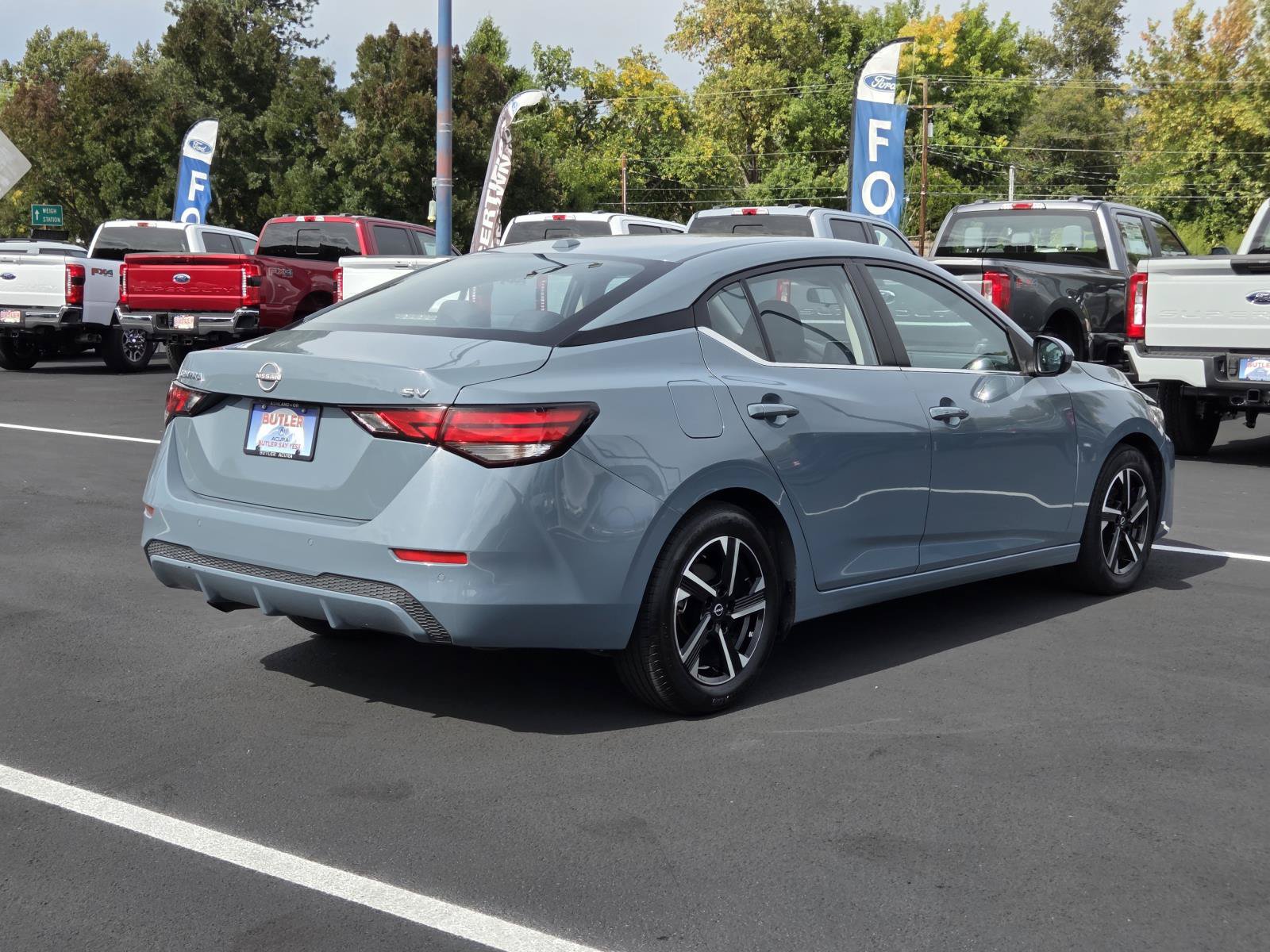 Used 2024 Nissan Sentra SV FWD image 5