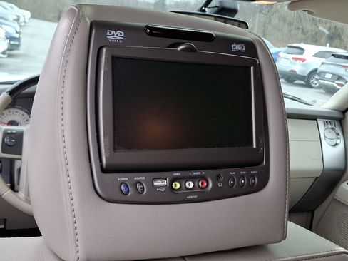 Used 2013 Ford Expedition Limited image 11