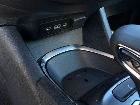 Used 2023 Chevrolet Malibu LT image 17