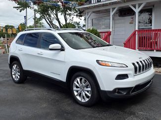 Used 2015 Jeep Cherokee Limited w/ Luxury Group FWD video 1