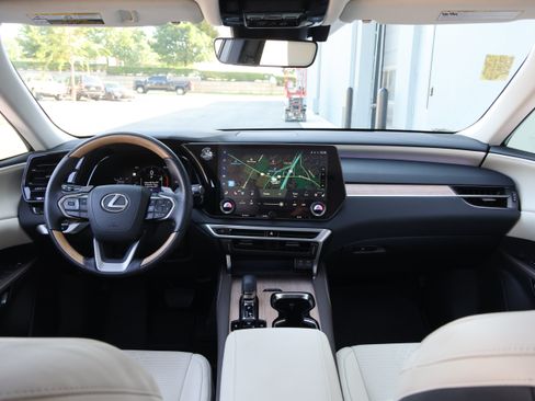 Used 2025 Lexus RX 350 Premium Plus w/ Accessory Package (Z1) FWD image 16
