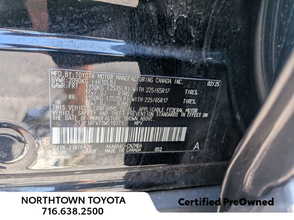 Used 2025 Toyota RAV4 XLE AWD/4WD image 36