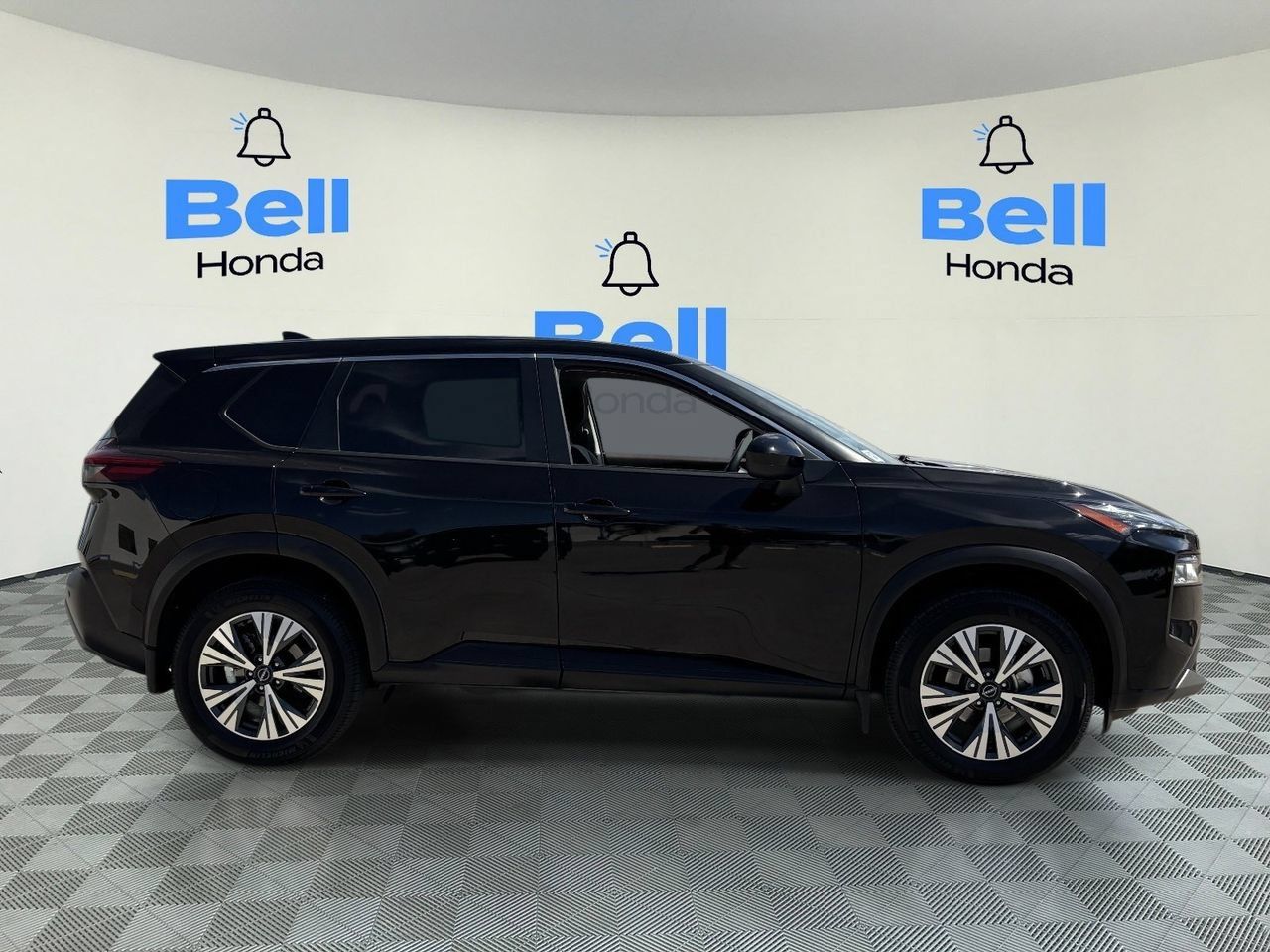Used 2023 Nissan Rogue SV FWD image 5
