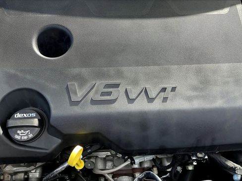 Used 2022 Chevrolet Traverse Premier image 28