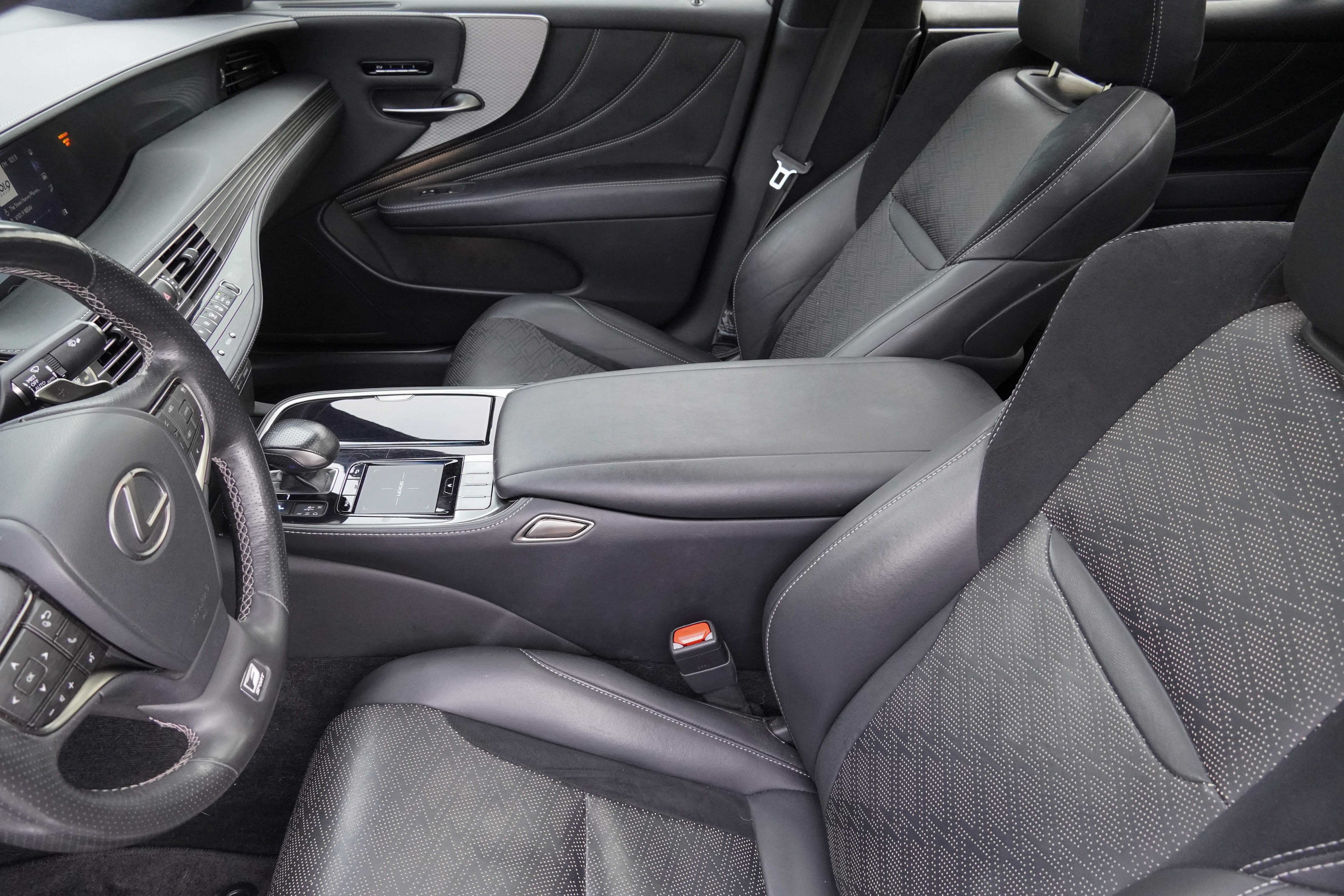 Used 2018 Lexus LS 500 F Sport w/ Accessory Package (Z2) RWD image 11