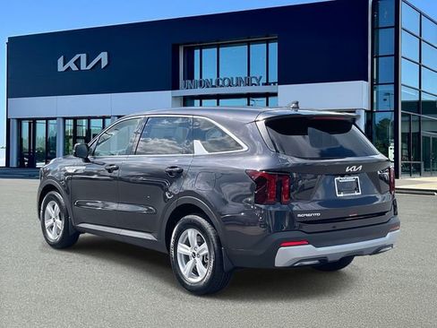 Certified 2026 Kia Sorento LX image 4