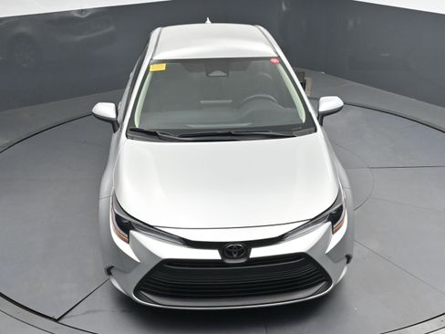 Certified 2025 Toyota Corolla LE image 31