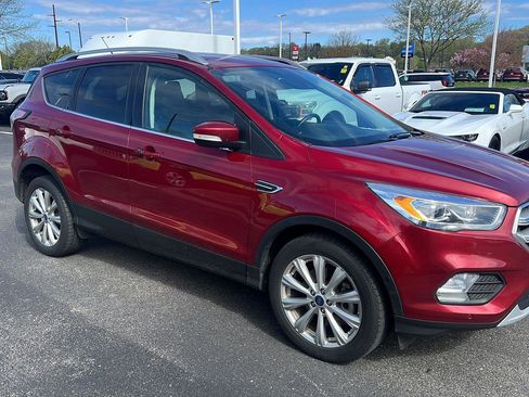 Used 2017 Ford Escape Titanium w/ Equipment Group 301A FWD image 2