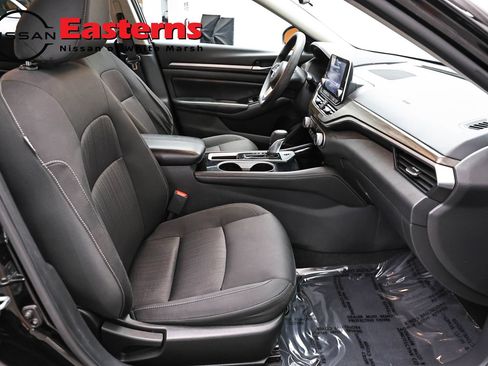 Used 2023 Nissan Altima 2.5 SV FWD image 23