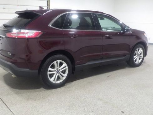 Used 2019 Ford Edge SEL w/ Equipment Group 201A FWD image 4