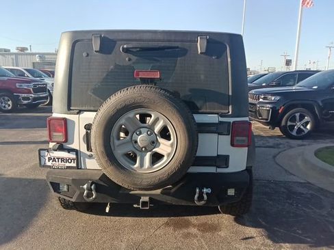 Used 2013 Jeep Wrangler Sport AWD/4WD image 4
