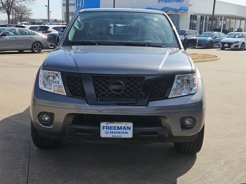 Used 2020 Nissan Frontier SV w/ Midnight Edition Floor Mats image 2