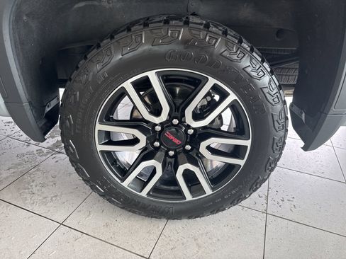 Used 2024 GMC Sierra 1500 AT4 w/ Technology Package image 14