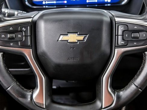 Used 2022 Chevrolet Suburban LT RWD image 25
