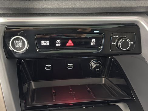 Certified 2025 Audi Q5 Premium Plus w/ Premium Plus image 23