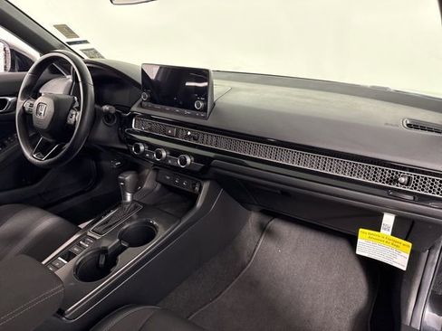 Used 2025 Honda Civic Sport image 21