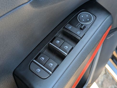 Used 2023 Kia Soul GT-Line w/ GT-Line Technology Package FWD image 11