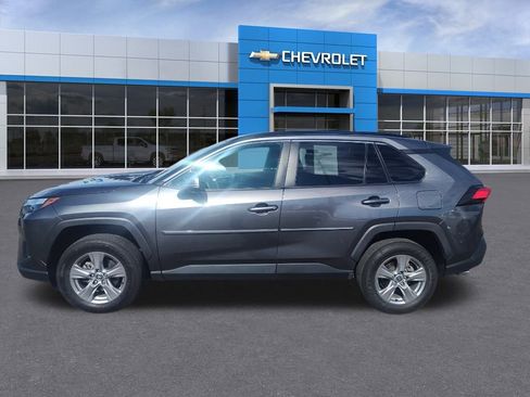 Used 2022 Toyota RAV4 XLE image 2