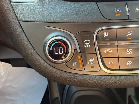 Used 2023 Chevrolet Malibu LT FWD image 16