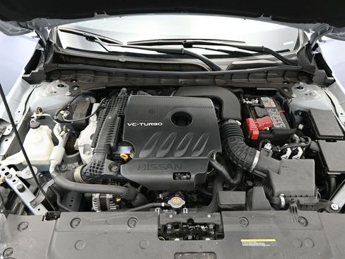 Used 2024 Nissan Altima 2.0 SR FWD image 5