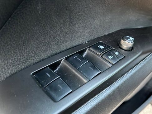 Used 2023 Toyota Camry SE image 10