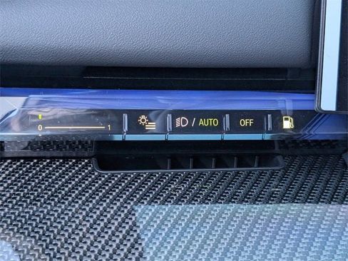 Used 2026 BMW M5 w/ Executive Package image 24