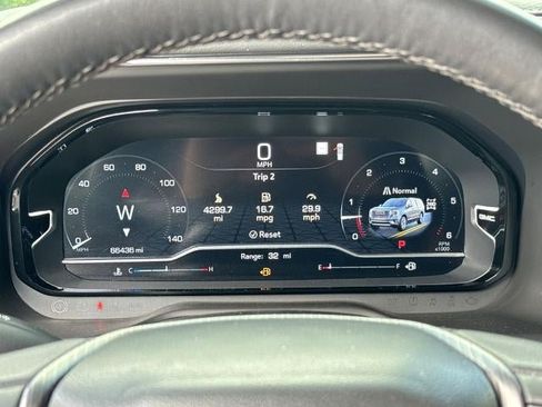 Used 2023 GMC Yukon Denali Ultimate AWD/4WD image 31