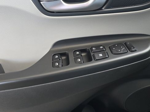 Used 2023 Hyundai Kona SE FWD image 10