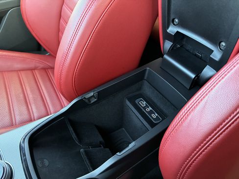 Certified 2024 Alfa Romeo Stelvio Veloce image 21