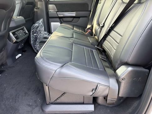 New 2026 Ford F250 Platinum w/ FX4 Off-Road Package AWD/4WD image 19