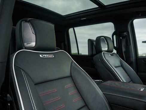 New 2026 GMC Yukon XL AT4 Ultimate w/ LPO, Floor Liner Package AWD/4WD image 12