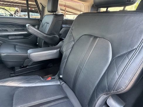 Used 2021 Ford Expedition Platinum AWD/4WD image 29