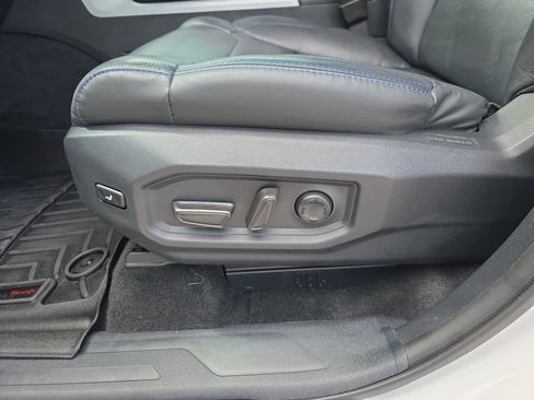Used 2024 Toyota Tundra Platinum RWD image 12