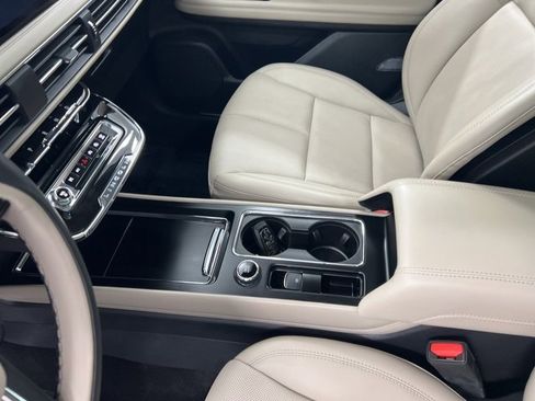 Certified 2025 Lincoln Corsair Reserve w/ Equipment Group 202A image 15