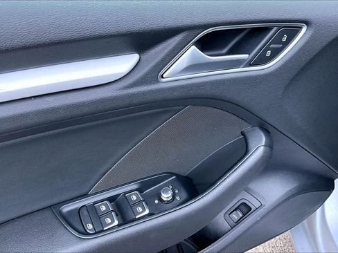 Used 2017 Audi A3 2.0T Premium w/ Convenience Package image 31