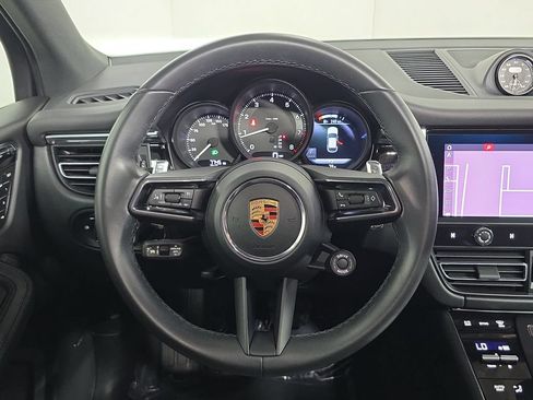 Certified 2026 Porsche Macan AWD/4WD image 14