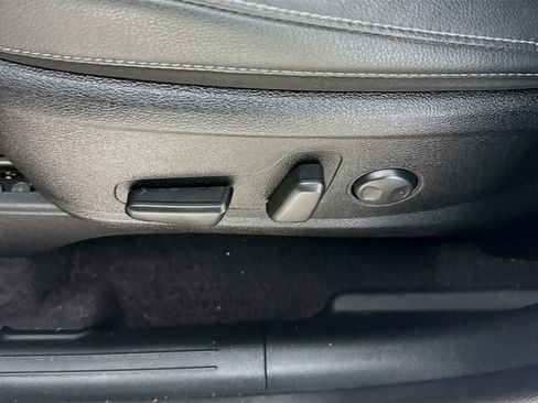 Used 2025 Kia Telluride EX image 24