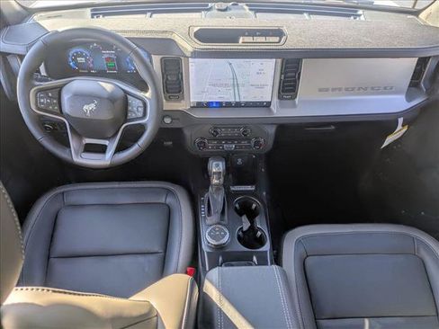 New 2025 Ford Bronco Outer Banks AWD/4WD image 15