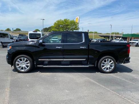 Used 2022 Chevrolet Silverado 1500 High Country w/ High Country Premium Package image 4