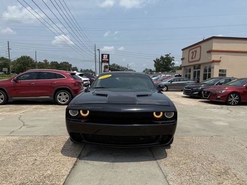 Used 2020 Dodge Challenger SXT w/ Blacktop Package RWD image 2