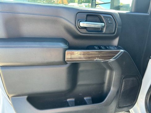 Used 2022 Chevrolet Silverado 3500 LT image 10